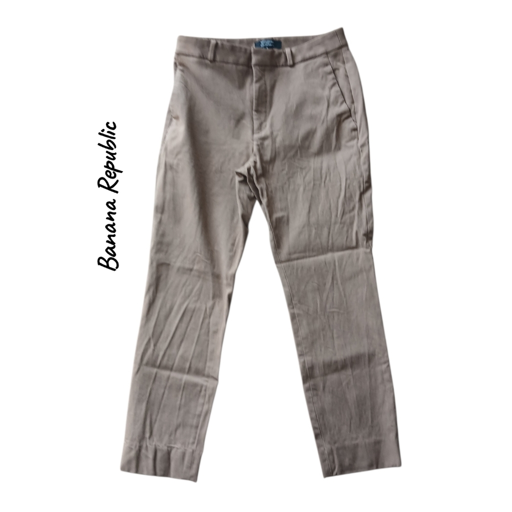 Banana Republic Women's Size 6 Khaki Chinos